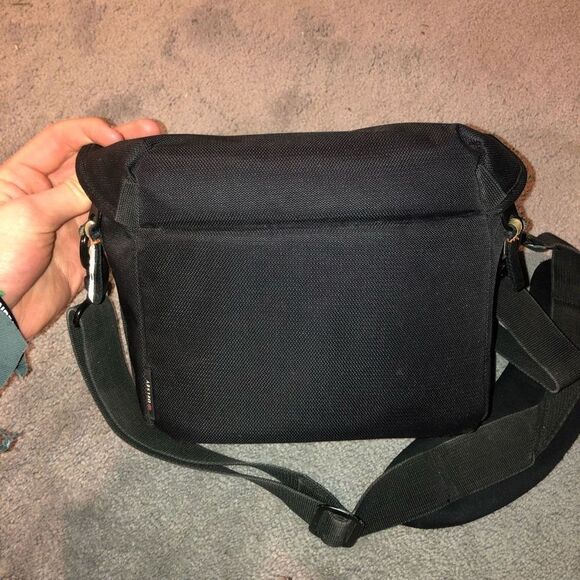 Delsey ODC 33 Medium Camera Shoulder Bag Black Orange - Picture 3 of 9